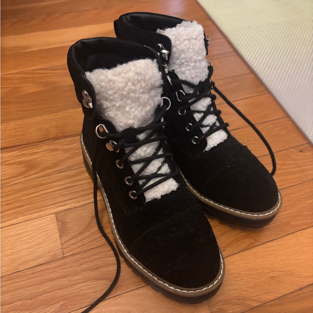 Rarely Worn Time & True Boots